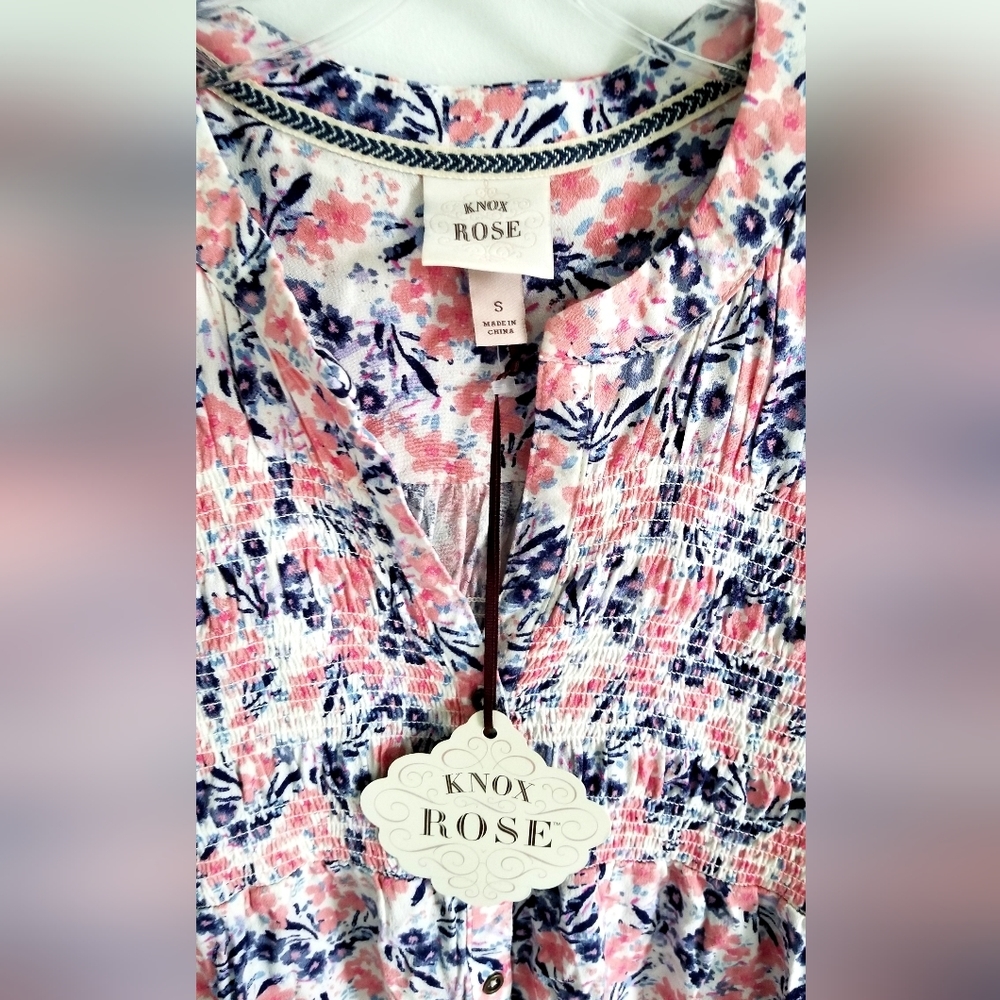 Knox Rose Top Pink Navy floral button down top Short Sleeve NWT - Picture 3 of 7